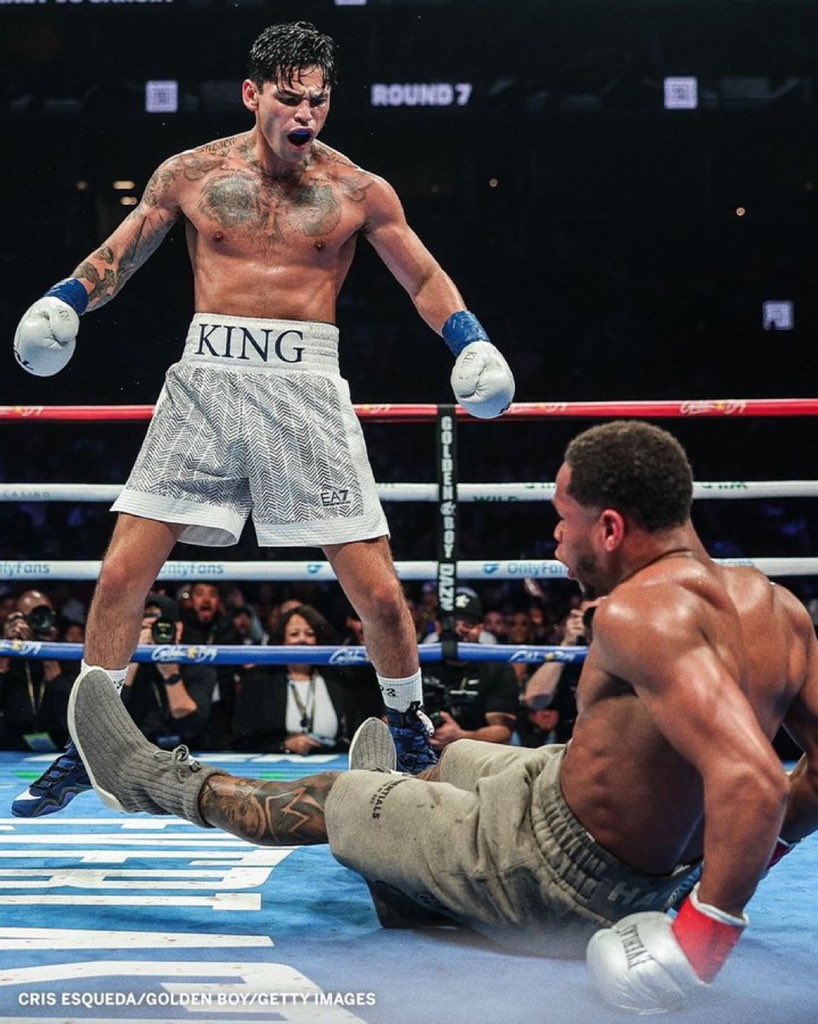 Mark282M's tweet photo. @ClenbutrolPlugz @Realdevinhaney @Gervontaa @ShakurStevenson Acting like we didn’t just see Ryan make Devin his bitch. Devin told him massa please stop. https://t.co/F8sLYXEfLY