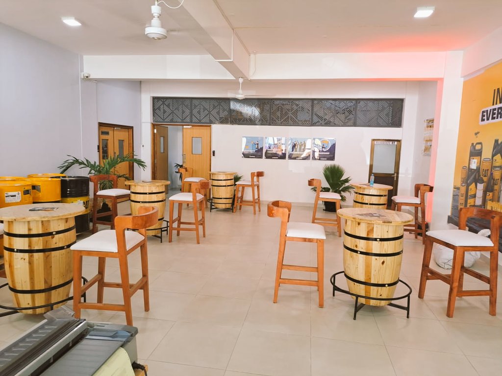 BarrelsKenya's tweet photo. Enhance your hospitality space with our handcrafted barrel tables! Perfect for any ambiance.

Contact us for more details on +254 768 661688

#OccupyMOH Goonz Ombachi Ndegwa Njiru Amerix Edwin Sifuna Osama Kikuyu #SabaSabaMarchForOurLives Benny Hinn The 6th Ferdinand Omanyala https://t.co/CLUljJnIW4