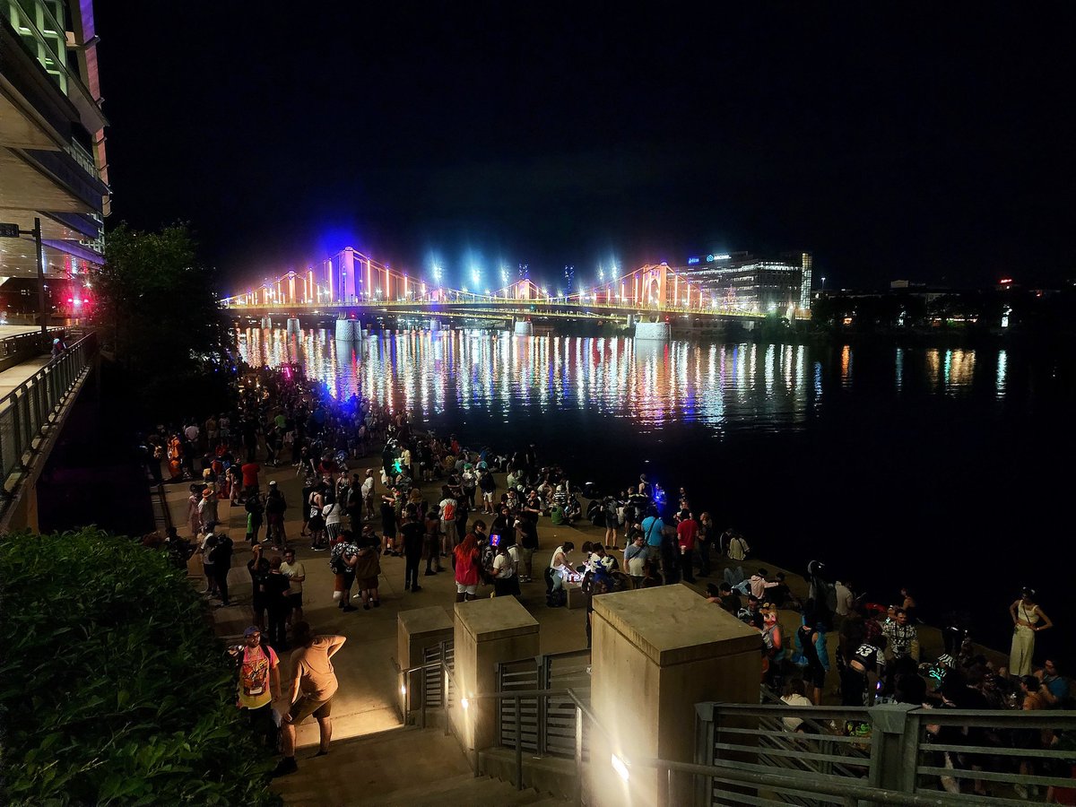 terribabble's tweet image. The anthrocon waterfront went HARD tonight, than you to all the DJs that were playing music and all the furries and pups and scalies and EVERYONE who made it a con of love and maximum energy!!! 
AC2024 was magical, next year is gonna be even crazier!!!