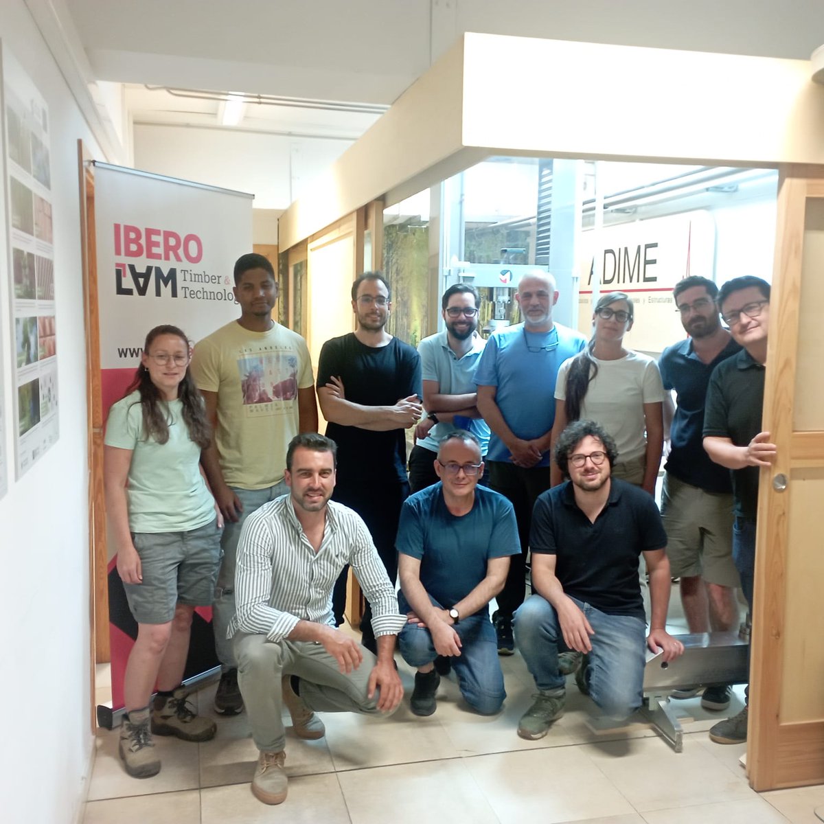 🌳 ¡<a href="/woodforfuture/">LIFE Wood for Future</a> impulsa la #formación en #madera como material de #construcción! 🏗️

🎓📐En junio y julio, Iberolam Timber Academy lanzó su primer curso sobre las propiedades y usos de la madera, con prácticas en <a href="/CanalUGR/">Universidad Granada</a>. #LIFEprogramme

👇👇👇👇
life-woodforfuture.eu/life-wood-for-…