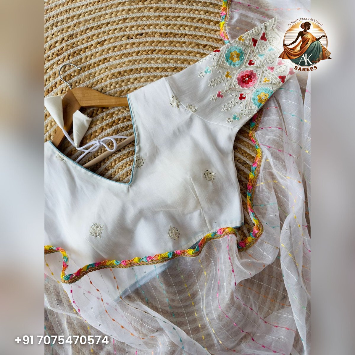 aksarees123's tweet photo. Elevate your style with our Organza sarees featuring multi-thread weaving, sequin detailing, and a fancy colorful border. Choose from:

Ready-made blouse: ₹1299 + shipping
Fabric blouse: ₹1199 + shipping
Perfect for any celebration!

#DesignerSaree #PartywearSaree https://t.co/6Ivtnk9Ook