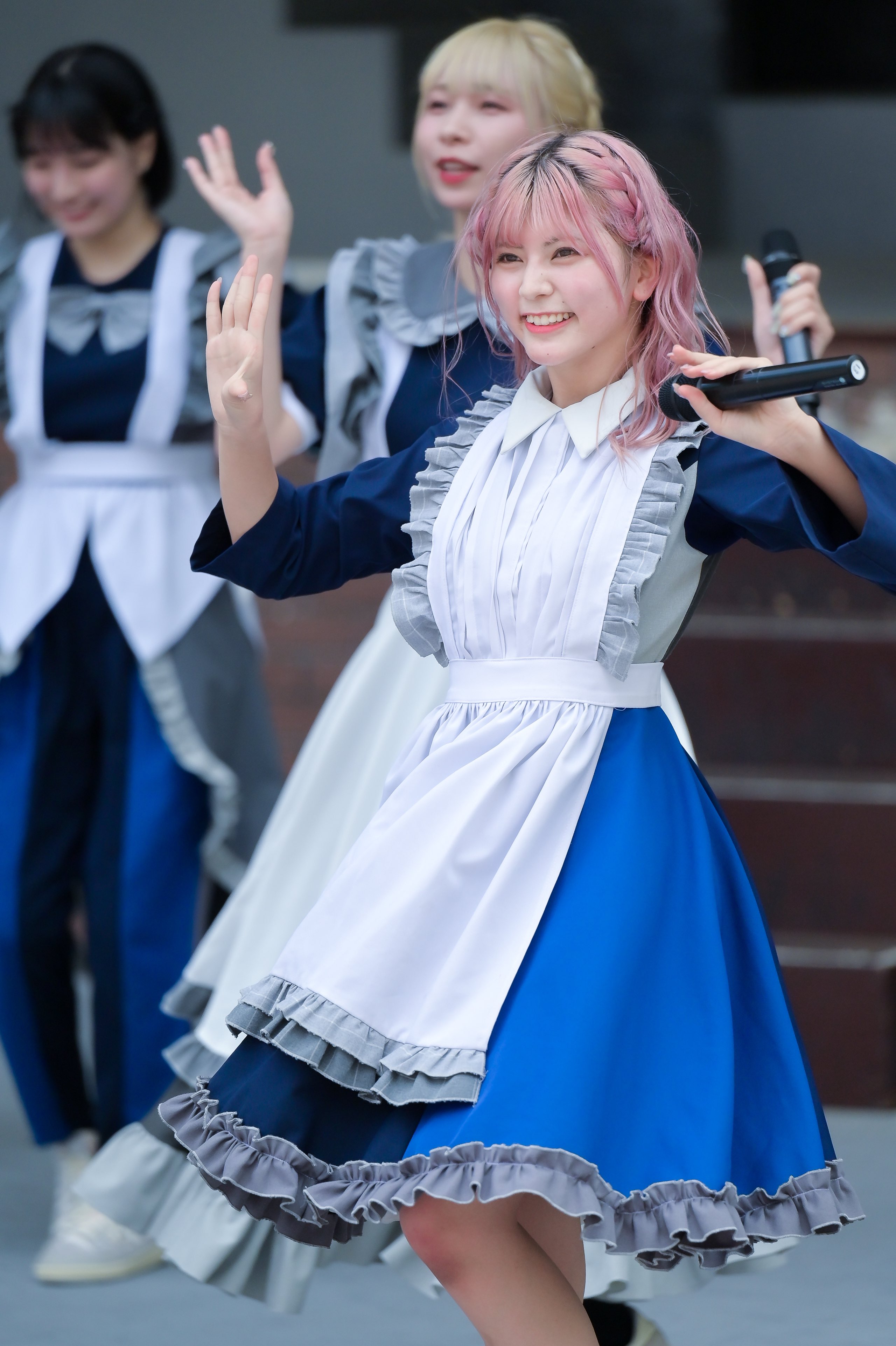 あやみ旬果ちゃん着用メイド服とサイン、ブロマイド あやみ旬果ちゃん着用メイド服とサイン、ブロマイド