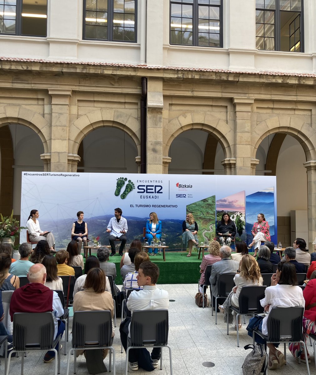 Deusto Turismo tweet media
