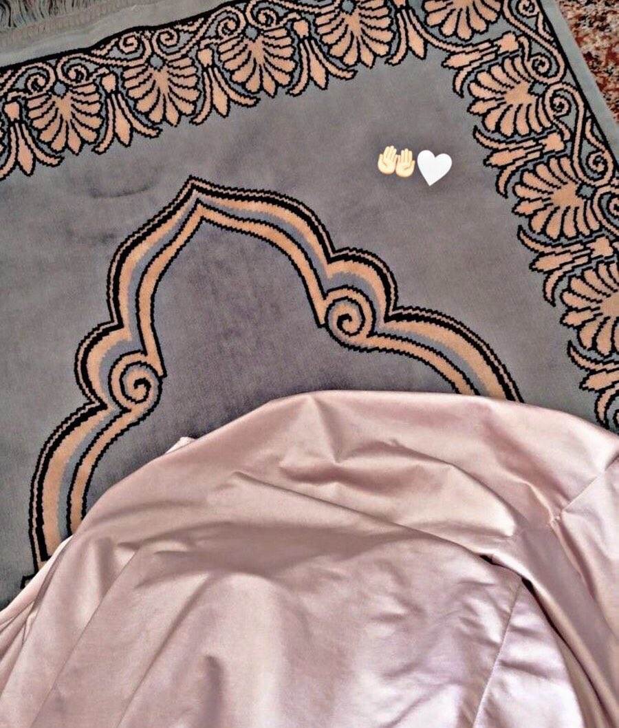 Farangis_Azim's tweet photo. First day of new year,
Muharram’s quiet echoes,
Faith and hope draw near.
#Muharram2024 #Muharram #Muharram1446 https://t.co/n0DAjnpTSy