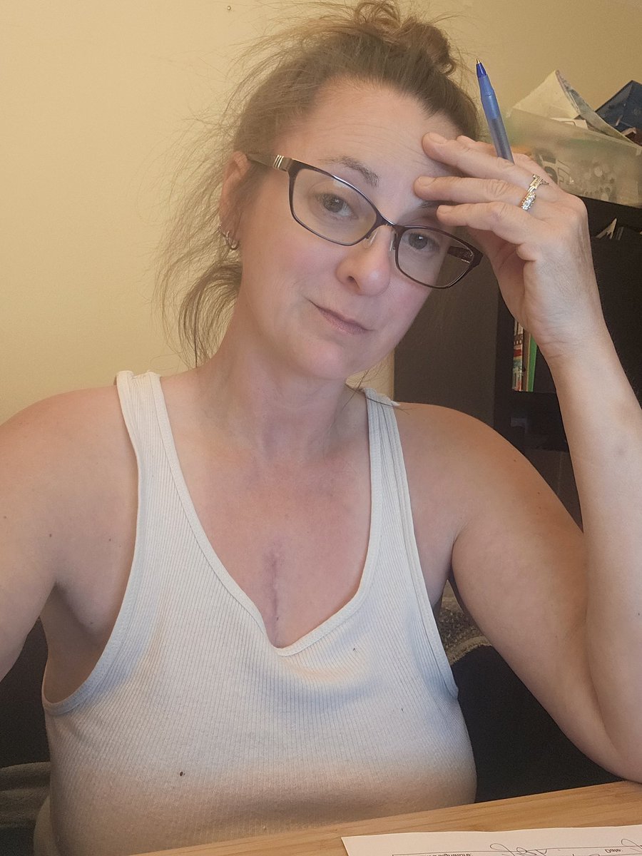 JennEph21's tweet image. Can&apos;t sleep....may as well get some work done! #painsomnia