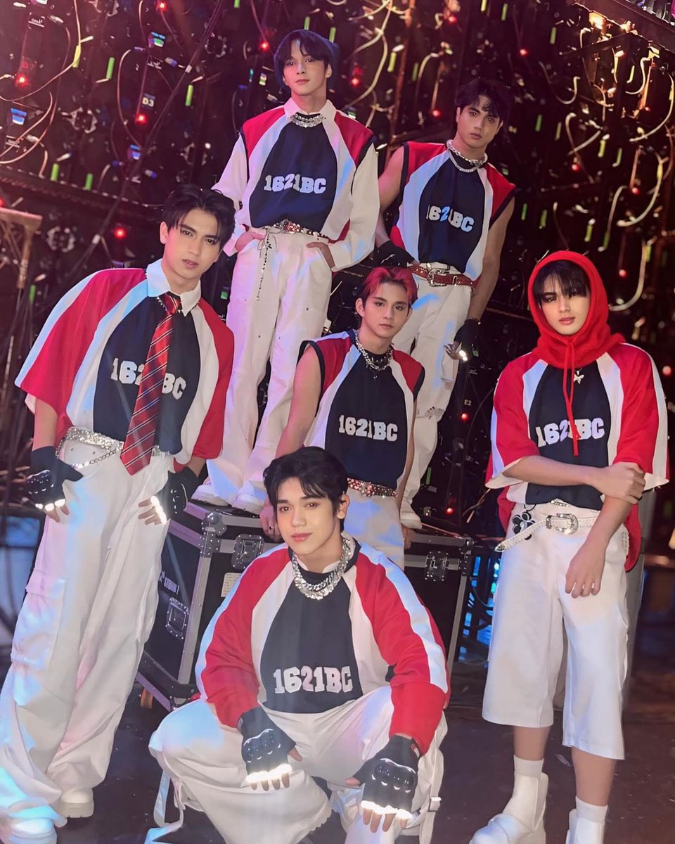 djewelsofc's tweet photo. [ All Out Sunday | 070724 ]

#1621BC Performs "Simpleng Tulad Mo" on All Out Sundays: P-pop UNVRS

#1621BC_EP #1621bc_SimplengTuladMo #PPOPRISE #PPOP https://t.co/WHXSh2w0Nj