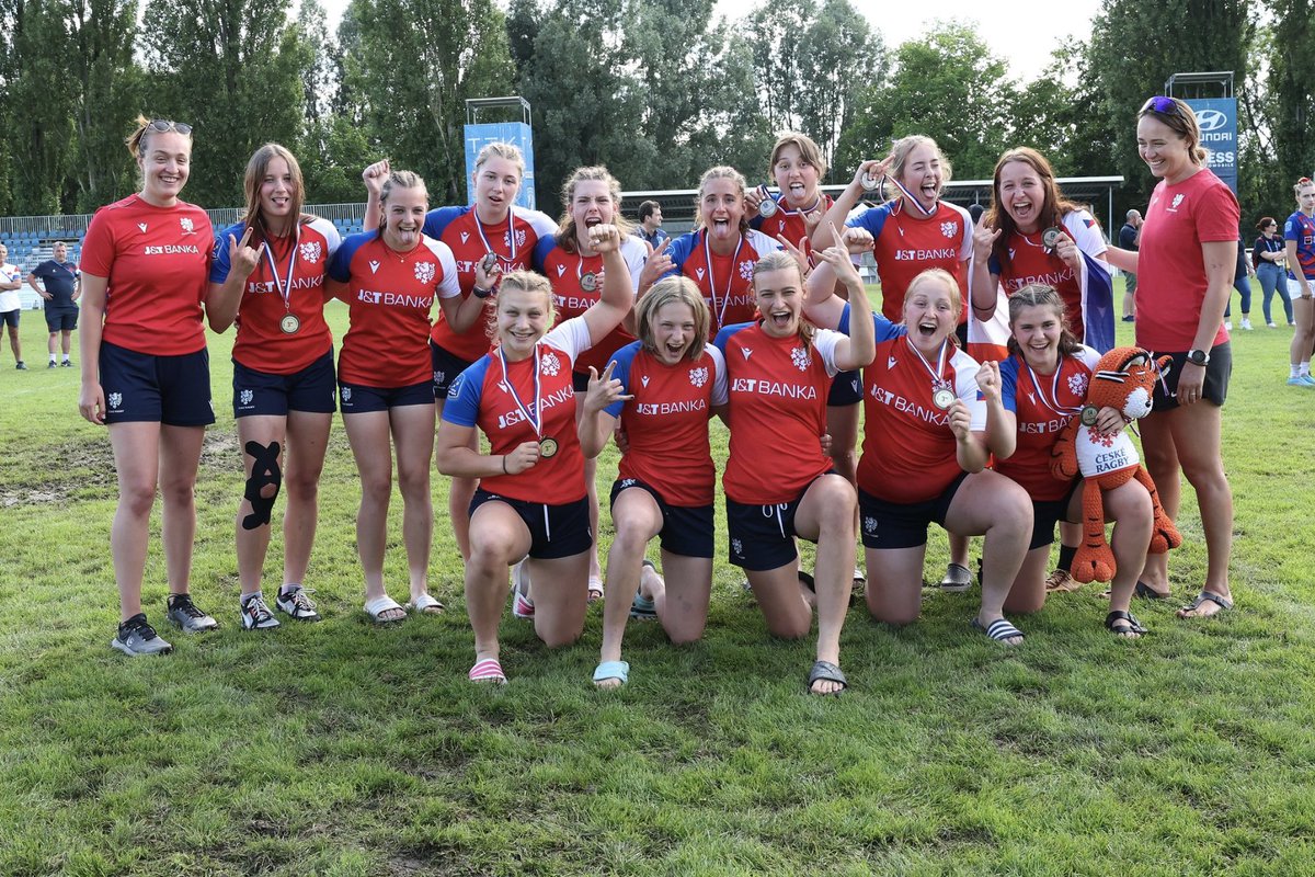 České holky pokračují ve fantastických výkonech. 
V kategorii U18 obhájily na mistrovství Evropy bronz! 
Celkové pořadí:  
1. Francie 
2. Španělsko
3. Česko
4. Irsko
5. Belgie
6. Portugalsko
7. Polsko
#ragbyjeproholky