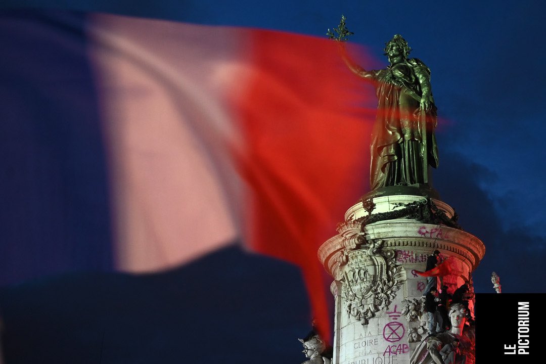 Julien mattia (@julien_mattia) on Twitter photo Quel plaisir de se lever dans une France un peu moins fasciste que la semaine dernière.
📸 <a href="/PictoriumAgency/">Le Pictorium Agency</a>
#ElectionsLegislatives2024 #France #NFP #NouveauFrontPoplulaire #PlaceDeLaRépublique #NoPasaran #Election2024 #ElectionResults #FrontPopulaire #FrontPop Quel plaisir de se lever dans une France un peu moins fasciste que la semaine dernière.
📸 <a href="/PictoriumAgency/">Le Pictorium Agency</a>
#ElectionsLegislatives2024 #France #NFP #NouveauFrontPoplulaire #PlaceDeLaRépublique #NoPasaran #Election2024 #ElectionResults #FrontPopulaire #FrontPop