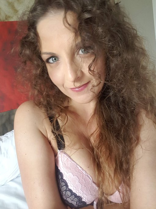 Envie d'une webcam ?  Viens vite sur https://t.co/u9hrfZOQGl 🔥 https://t.co/J87ebe7YaW