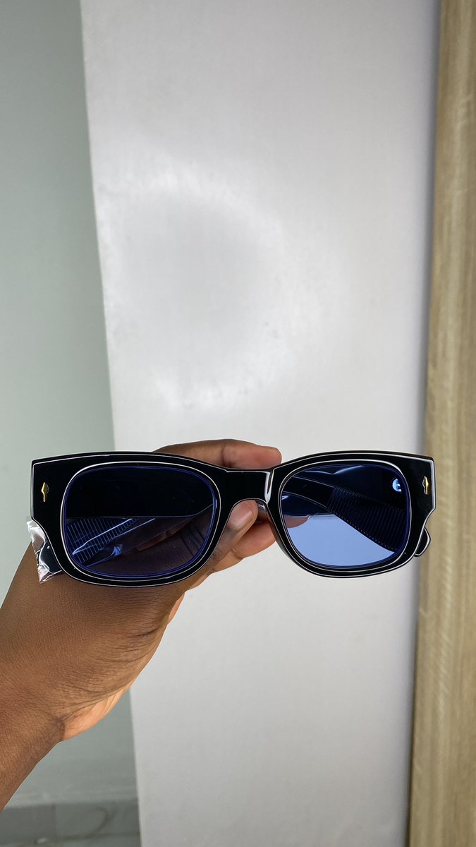 semiloore10's tweet photo. sunglasses glasses 
🔆Protects the eyes from harmful rays 
N6,500🩵

Lagos
Nationwide delivery 

Zip case :900
Hard case ;1,100
Send a dm to get yours https://t.co/1G83FkAouj