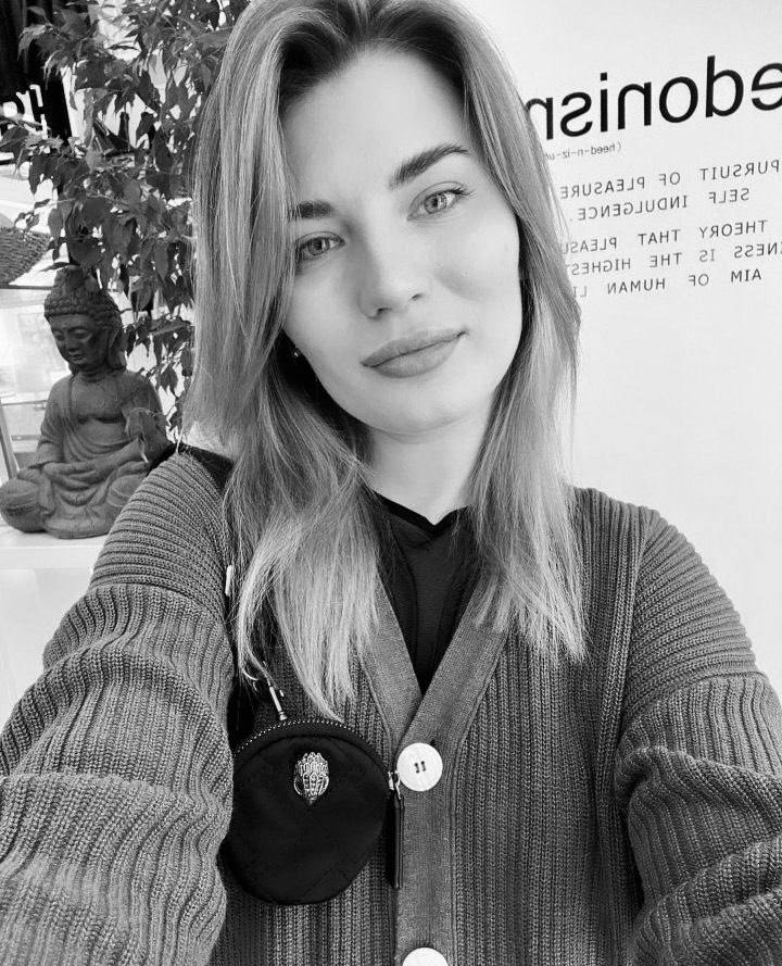 strategywoman's tweet photo. This is Svitlana Lukyanchuk. And she was killed by russians in Kyiv today.

The young 30-year-old doctor was born in Lviv and worked as a pediatric nephrologist at Ohmatdyt Children's Hospital.

RIP 💔 https://t.co/2WGlZLwXaT