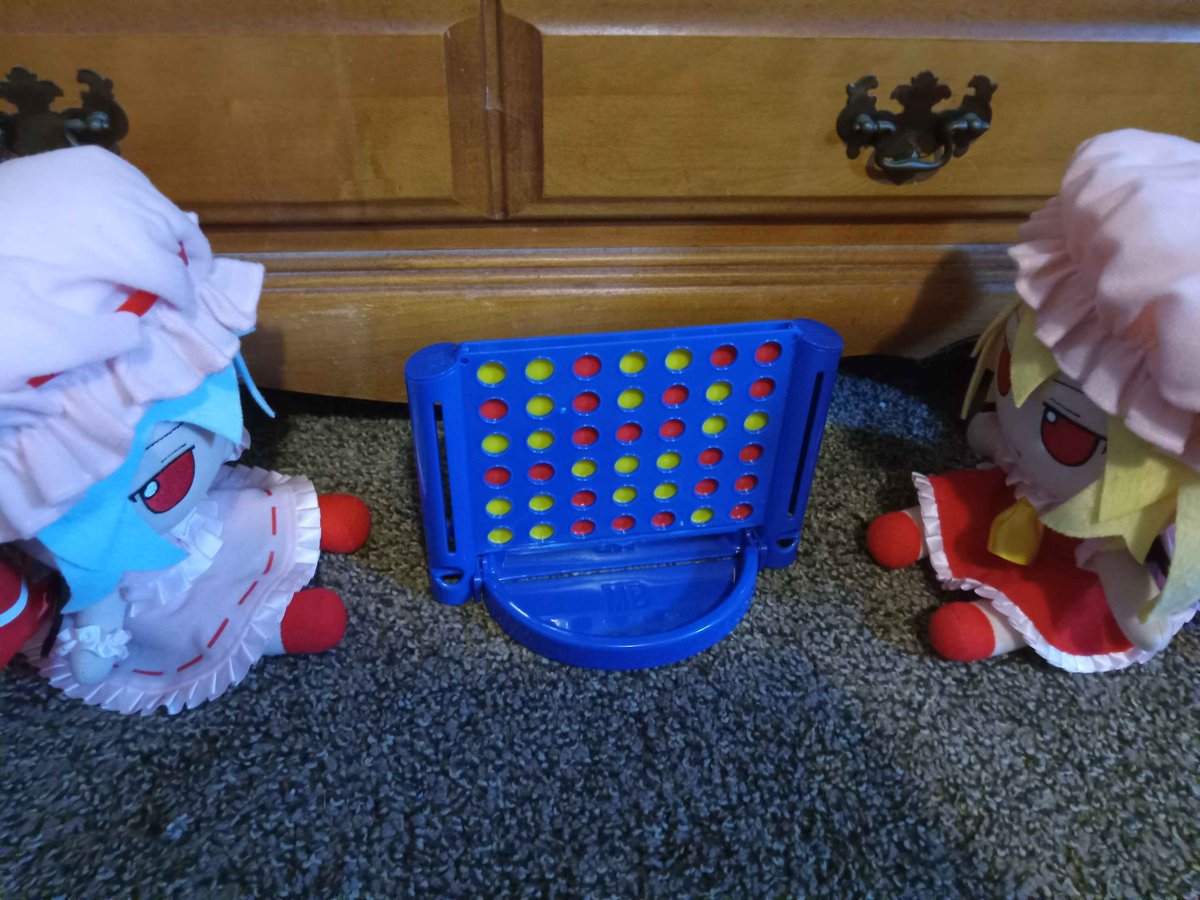 EoSDPlush's tweet photo. 「今は何？」
"What now?"
#東方Project #TouhouProject #Fumo #FlandreScarlet #RemiliaScarlet https://t.co/c9abZmCbOL