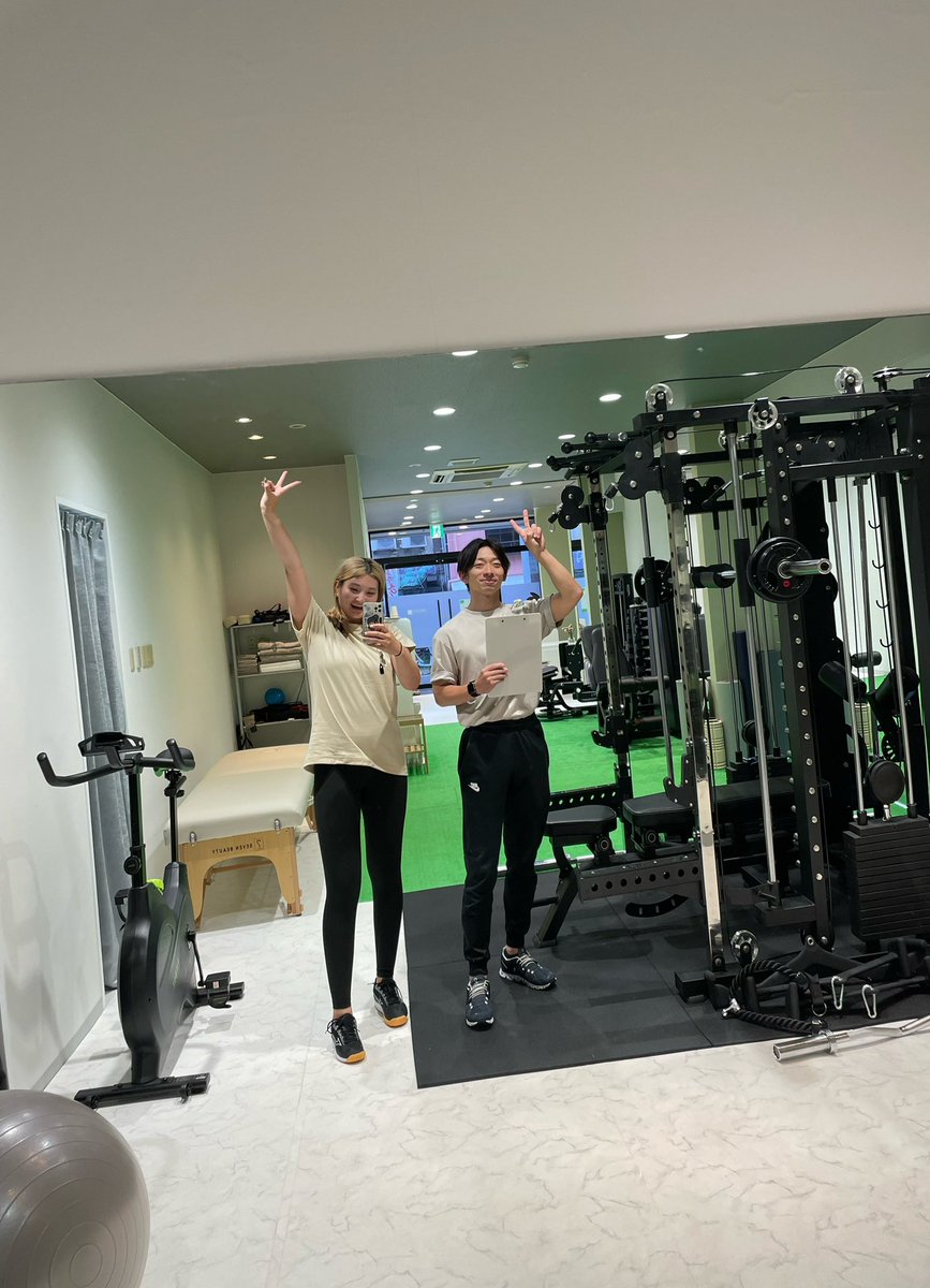 Momobouzu_'s tweet photo. LiT shimanami 🍋着て行ったら
辻トレーナーさんとペアルックなっちゃった笑笑😂

今日も一日笑った日でした🤣🫶 https://t.co/Zrg6TFnT5A