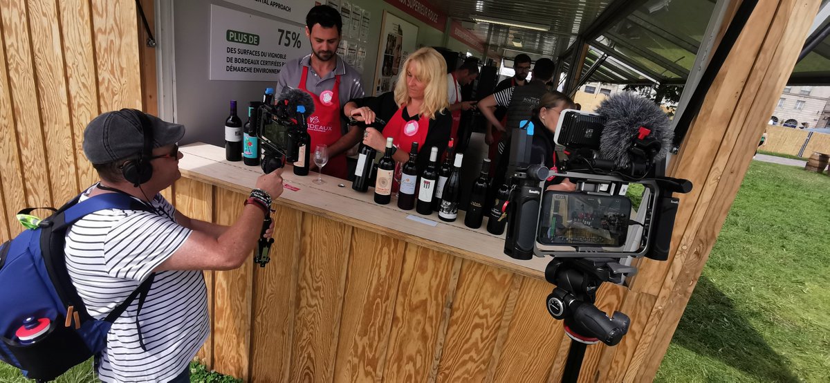 Côté Châteaux (@cotechateaux) on Twitter photo A voir le magazine Côté Châteaux Special Bordeaux Fête le Vin le jeudi 11 juillet à 20h40 sur France 3 NOA <a href="/VinsdeBordeaux/">Les Vins de Bordeaux 🍇</a> <a href="/comf3aqui/">Communication France 3 N-A</a> A voir le magazine Côté Châteaux Special Bordeaux Fête le Vin le jeudi 11 juillet à 20h40 sur France 3 NOA <a href="/VinsdeBordeaux/">Les Vins de Bordeaux 🍇</a> <a href="/comf3aqui/">Communication France 3 N-A</a>