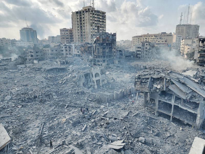 GulfTimes_QATAR's tweet image. #IOF murders 40 #Palestinian civilians in nonstop #bombardment on Gaza

 gulf-times.com/article/686264…