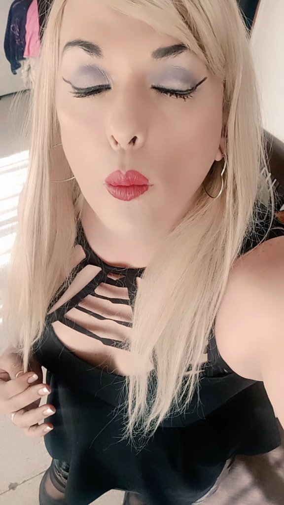 BarbyeTransGirl's tweet photo. Bella Semana Besukiss de su amiga Bárbye Souza 🏳️‍⚧️🫶🏼💋 https://t.co/gllQ1iimB7