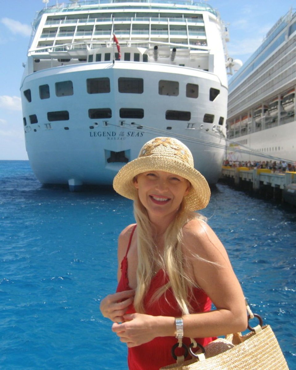 MichValentine's tweet image. Is it cruise season yet? 🧳 🚢  🏖️ 🤿 

There's no greater joy than embarking on a week-long voyage at sea.

#michellevalentine #loveeattravel #SeaExploration #LuxuryTravel #AdventureAwaits #TravelGoals #CruiseLife #ExploreTheWorld #SeasideEscapes #TravelTrends #VacationVibes
