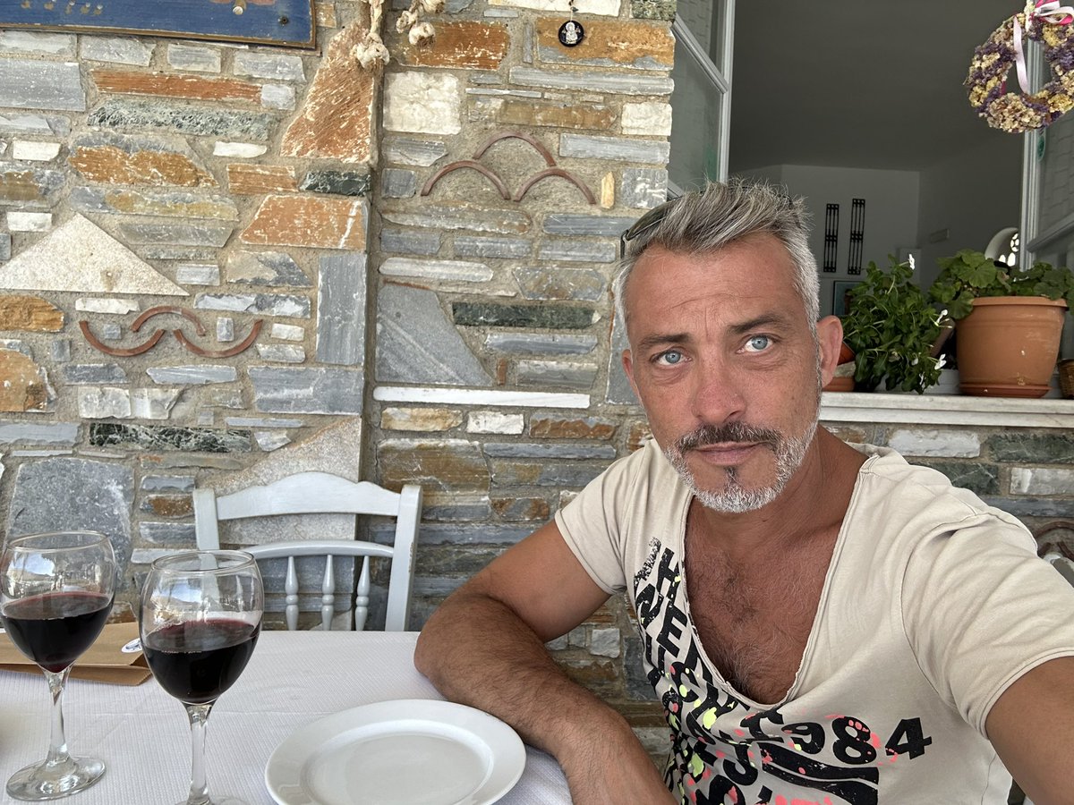 limerd's tweet photo. ….. ça va … https://t.co/h3zZKlca4x