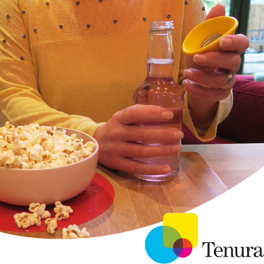 TenuraUK's tweet image. Open bottles with ease using the Tenura Bottle Opener. Designed for a secure grip and smooth operation, making it a kitchen essential. 🔓  Available in retail packs! 
tenura.co.uk/tenura-silicon…
#BottleOpener #KitchenEssential #LivingAid