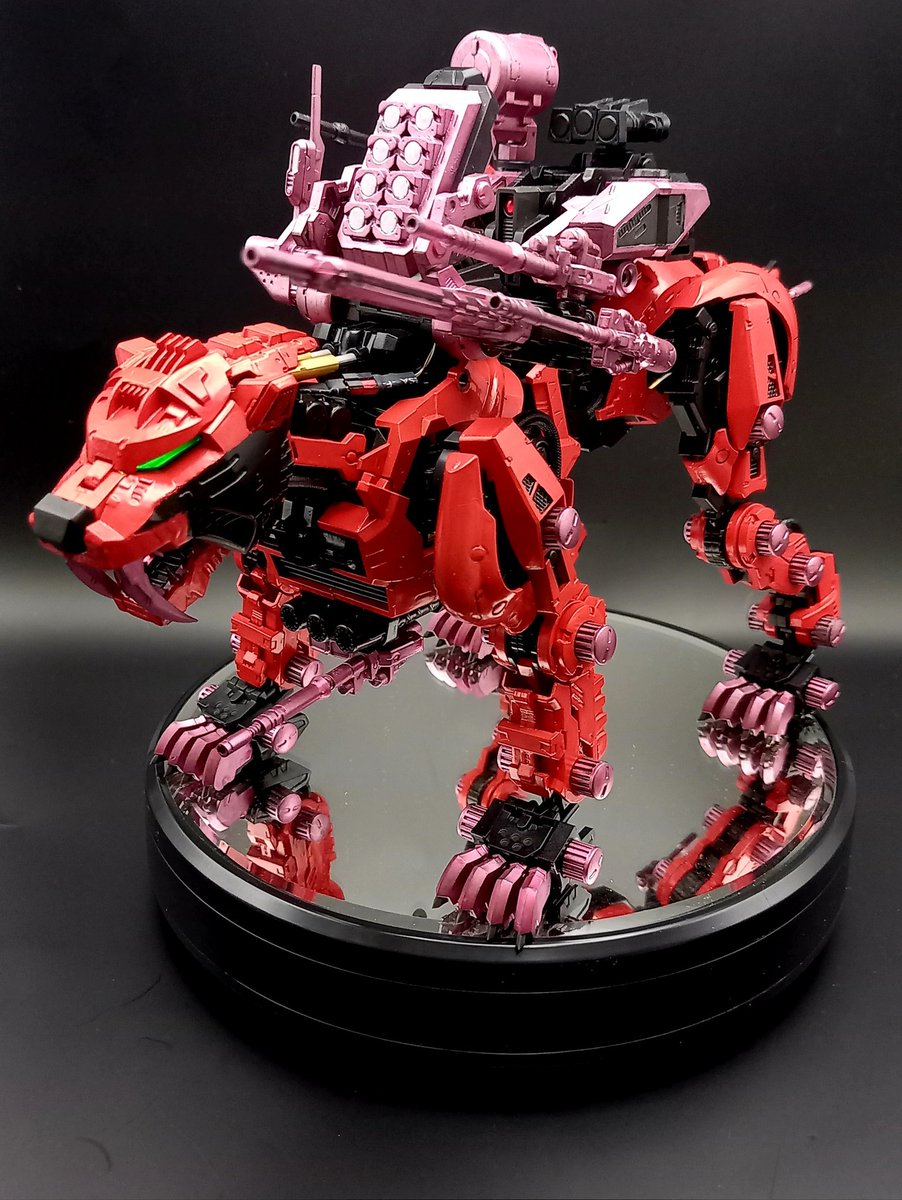 1207_zoids's tweet image. ㊗️スティンガー再登場
「その辺のセイバータイガーと一緒にしないでよ、8連ミサイルポッドを装備し、性能・攻撃力とも20%以上もアップされた史上最強のゾイド、セイバータイガースティンガースペシャル!!」
#スティンガー #ゾイド