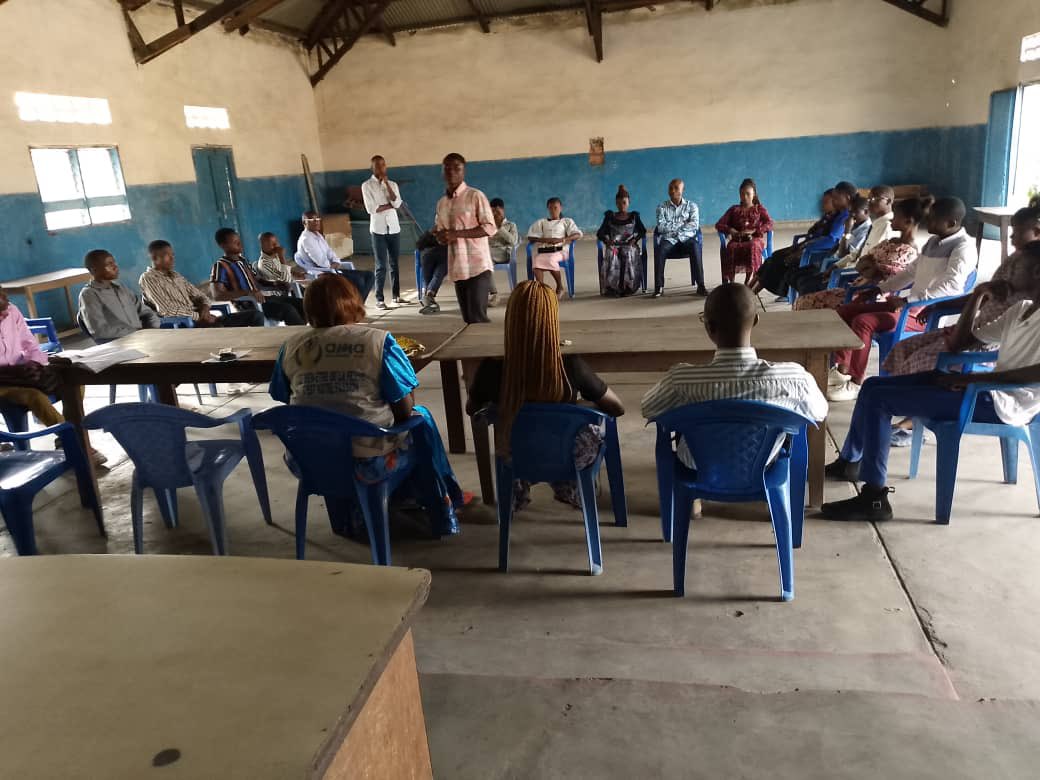 afiamama's tweet photo. #Mweneditu
07.07.2024 deuxième activité:
Une séance de causerie éducative avec les #adolescents &amp; #jeunes du centre d'écoute et d'information convivial aux adolescents et jeunes #CEICA autour du thème « l'hygiène menstruelle».
52 jeunes dont 36 garçons et 14 filles ont participé. https://t.co/SsXPfRuM2p