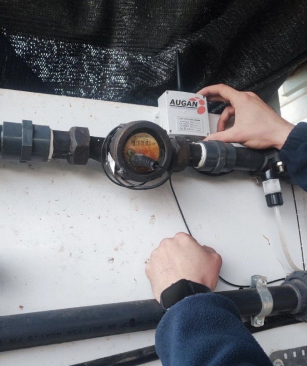 #FOODTECH | IoT para prevenir enfermedades en el ganado porcino

Monitorizan el consumo diario de agua por parte de los animales gracias a sensores, lo que ayuda a la detección temprana de problemas de salud

👉🏼 tinyurl.com/27dsadnv