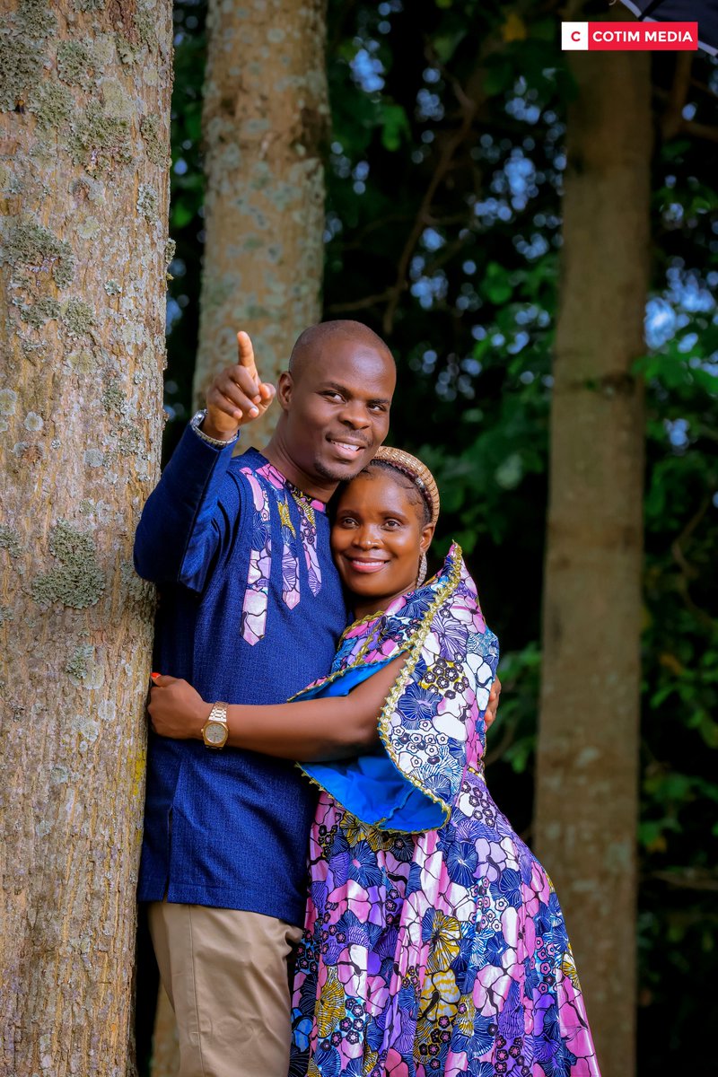 cotimmedia's tweet photo. Love in the woods; African Print in Pre-weeding Shoot in the gardens https://t.co/n1edFf6hsc