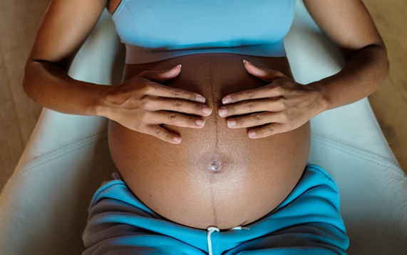 HHS_ASH's tweet photo. A new @samhsagov funding opportunity is available to help improve access to timely, culturally relevant maternal #BehavioralHealth intervention &amp; treatment through community referral pathways &amp; transitions in care for pregnant people. Apply by Aug. 26. https://t.co/i1k5klATXc https://t.co/6QKyojZUrR