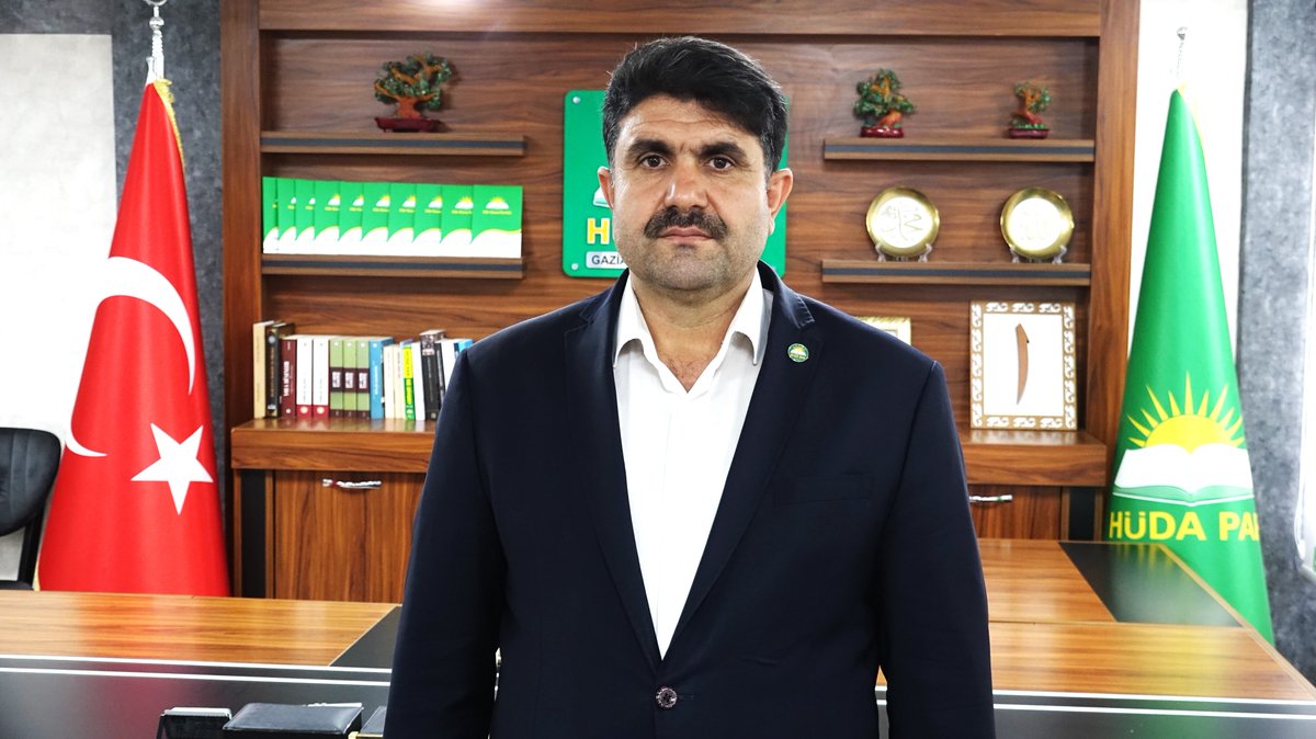 antephudapar's tweet photo. İl Başkanımız Sayın Faruk Göçer, partimizin 5. Olağan Kongresinde, Genel İdare Kurulu (GİK) Üyesi seçildi.   

İl Başkanımız Sayın Faruk Göçer'e görevinde başarılar dileriz.   

#HÜDAPAR #Gaziantep https://t.co/pDwNa9hxJd