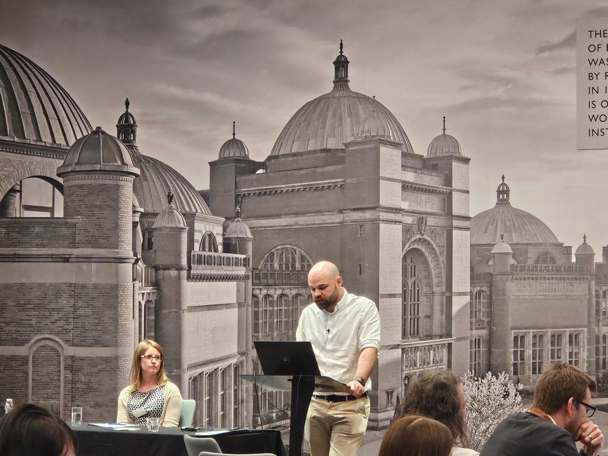 UoB Translational Research Team 💙 (@unibirm_trt) on Twitter photo A fantastic presentation at #UoB_TRS2024 from <a href="/AndrewRStevens/">Andrew Stevens</a> on optical implants and photobiomodulation, showing multidisciplinary teams are key to push innovations forward. <a href="/LES_UniBham/">College of Life and Environmental Sciences</a> <a href="/UoB_Dentistry/">UoB School of Dentistry</a> <a href="/InflamAge_UoB/">Inflammation and Ageing</a> @unibirm_MDS
#UoB_TRS2024 A fantastic presentation at #UoB_TRS2024 from <a href="/AndrewRStevens/">Andrew Stevens</a> on optical implants and photobiomodulation, showing multidisciplinary teams are key to push innovations forward. <a href="/LES_UniBham/">College of Life and Environmental Sciences</a> <a href="/UoB_Dentistry/">UoB School of Dentistry</a> <a href="/InflamAge_UoB/">Inflammation and Ageing</a> @unibirm_MDS
#UoB_TRS2024