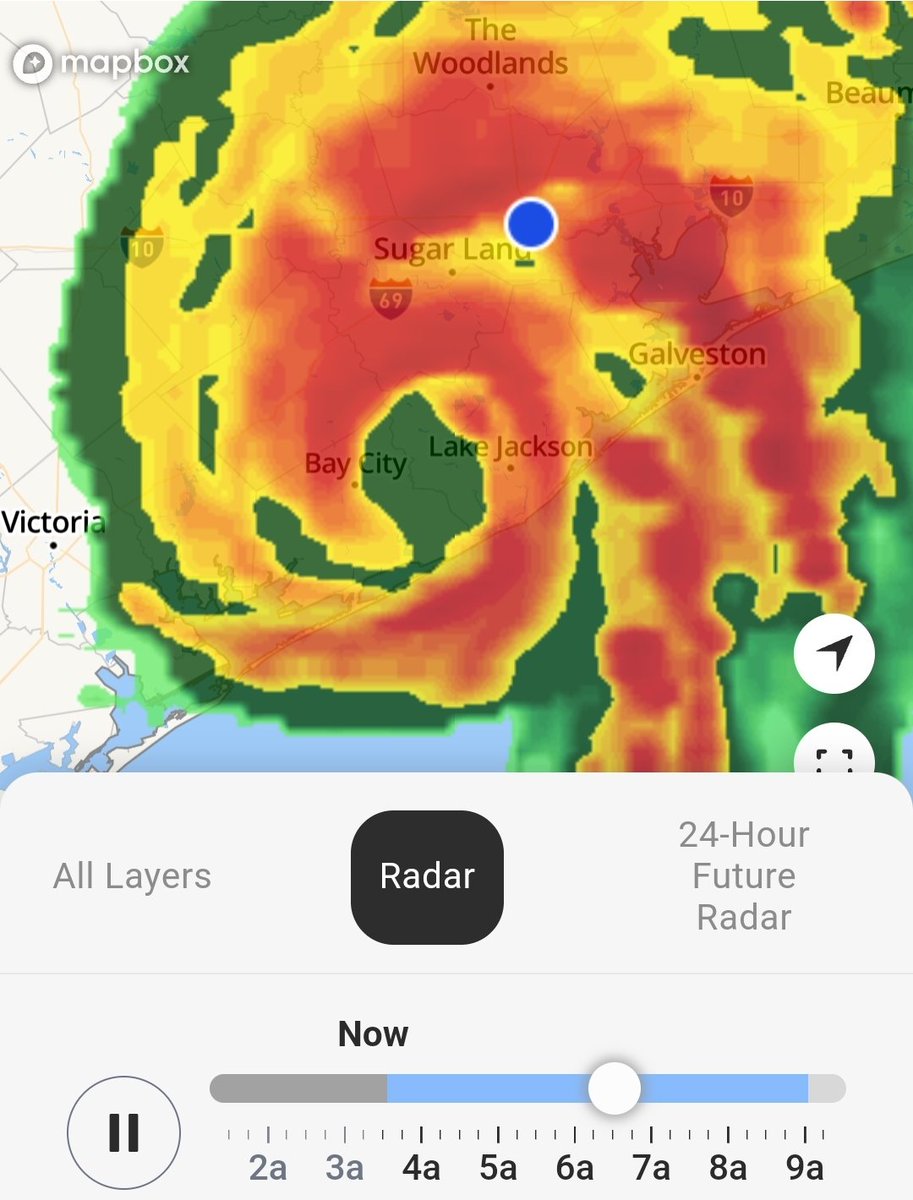 GeminiLover30's tweet photo. Houston Tx just can't seem to get a break from these damn storms. Just back in May, we were hit with a phenomenon known as a #Dercho, and now we're getting hit by hurricane #Beryl. WTF is really going on?
#BerylHitsTexas
#HoustonDerechoStorm2024
#HurricaneBeryl2024 #HoustonTx https://t.co/O8jmLUqFmZ