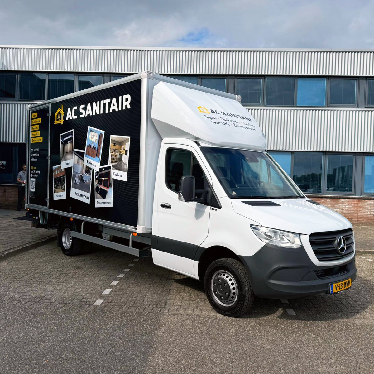 Goosprintensign's tweet image. Voor Adil van AC Sanitair hebben wij deze nieuwe bakwagen mogen voorzien van opvallende #signing. Een echte eye-catcher op de weg! 🤩

Wil jij ook mooie #autosigning? Alles is mogelijk! Neem contact op via goosreclamemakers.nl/producten/auto…