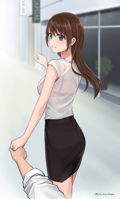 ランチタイム、お店に案内してくれる後輩OL 