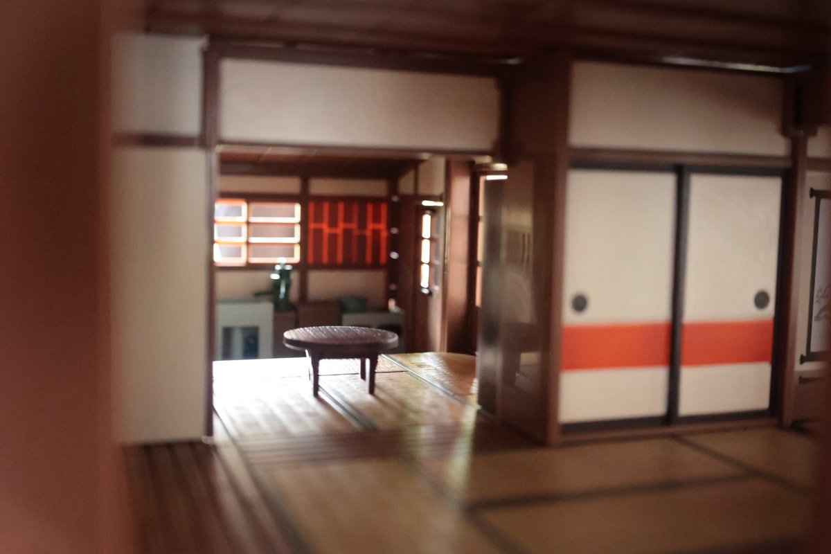 ghibli_dongurep's tweet photo. 🌳新商品🌳
 
「お化け屋敷にすむのが
　子どもの時からお父さんの夢だったんだ」
 
となりのトトロより
メイとサツキ、お父さんが引っ越してきたおうち"草壁家"が
ミニチュアハウスになって登場です！🏠
 
▶️ https://t.co/Fvnyt9p1Wk 
#どんぐり共和国 https://t.co/gBBmS9cbVu