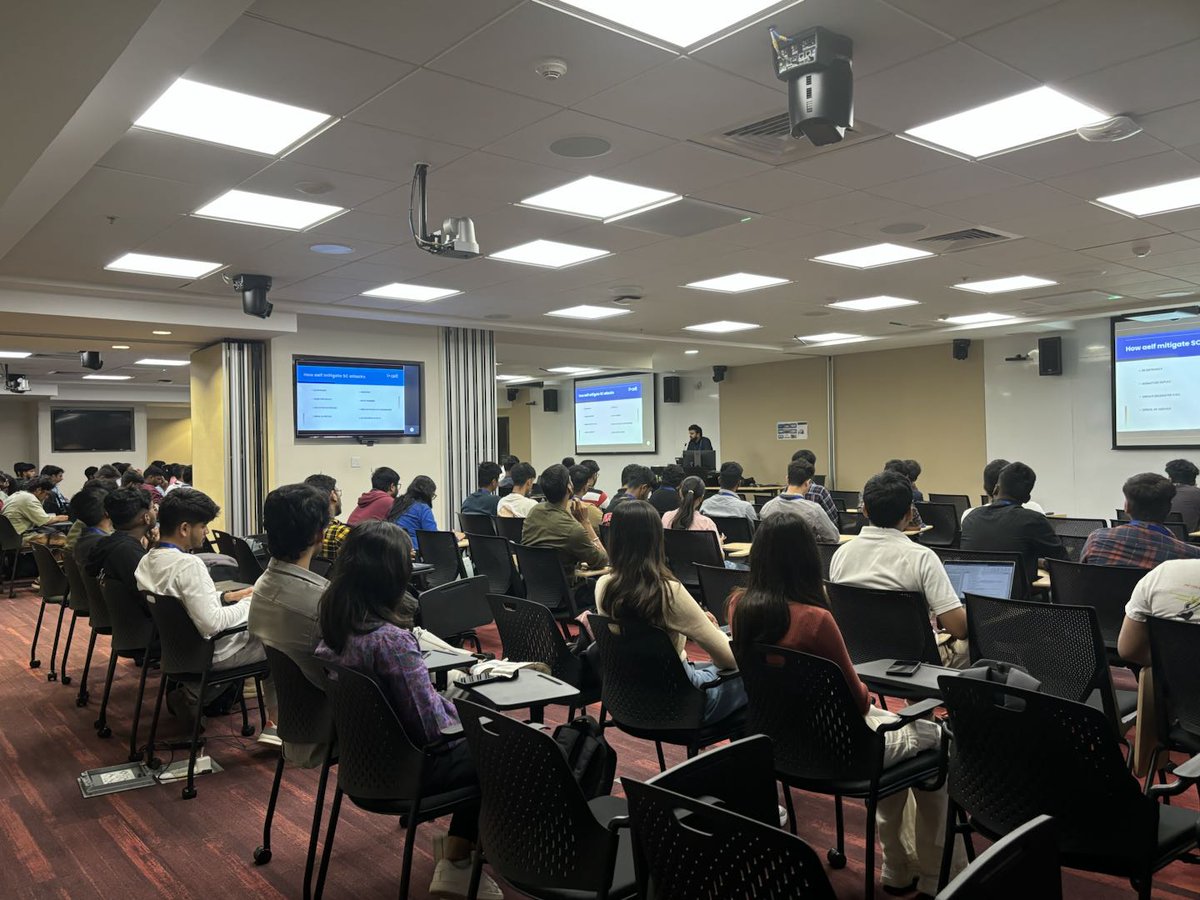 aelfblockchain's tweet image. Last weekend, we wrapped up the #aelfinity developer workshop that was organised in partnership with @Microsoft!🚀 The workshop was a resounding success as we saw an impressive turnout of around 140 talented #blockchain #developers.💡

Featuring in-depth training on smart…