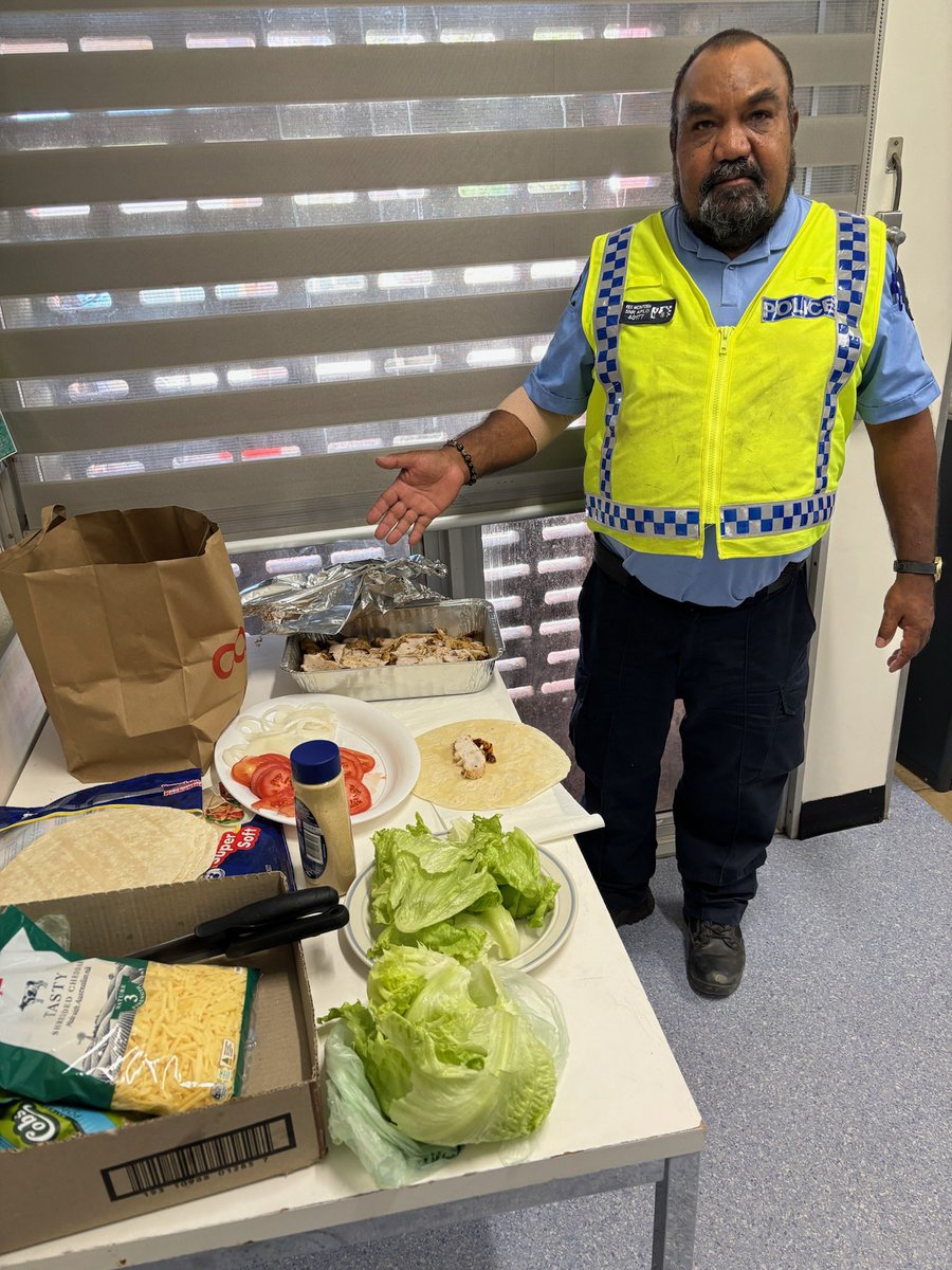 If you want to be the next Masterchef Australia, get some cooking advice from Wyndham Police as they have their own Masterchef in Senior APLO Rex MCINTOSH who never fails to impress with his amazing cooking skills. Grilled garlic chicken &amp; fresh greens soft wrap🤤🧑‍🍳 #fb