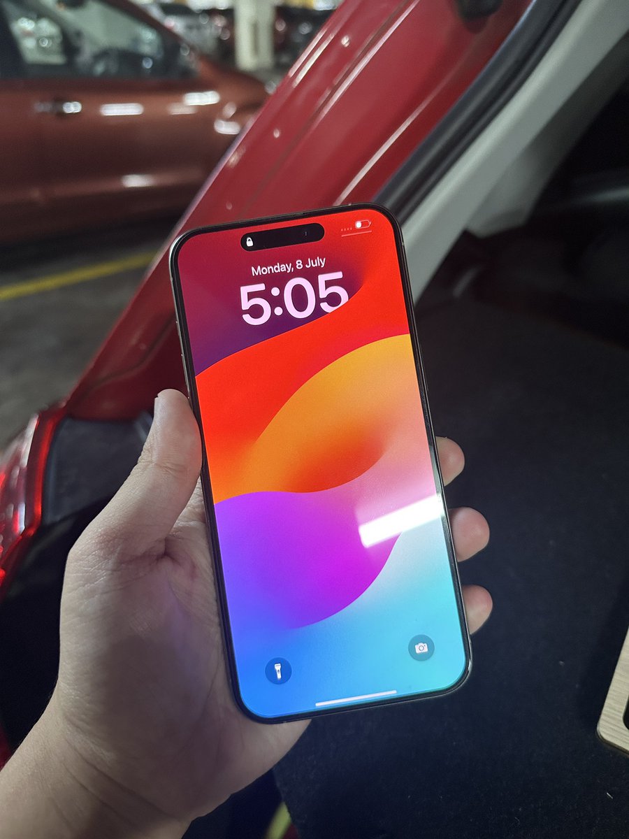 SpotlightGadget's tweet photo. بسم الله الرحمن الرحيم 

iPhone 15 ProMax
256gb
Natural Titanium
zp set non telco ( Machines unit )
Fullset box ori

Battery health 100%
Warranty  till February 2025

Price : RM5099 fix

Cod sekitar Bandar Segamat
Esok &amp; lusa (8-9/7) cod Nilai - Sepang - KLIA

#spotlightgadget https://t.co/0m47BfJSb1