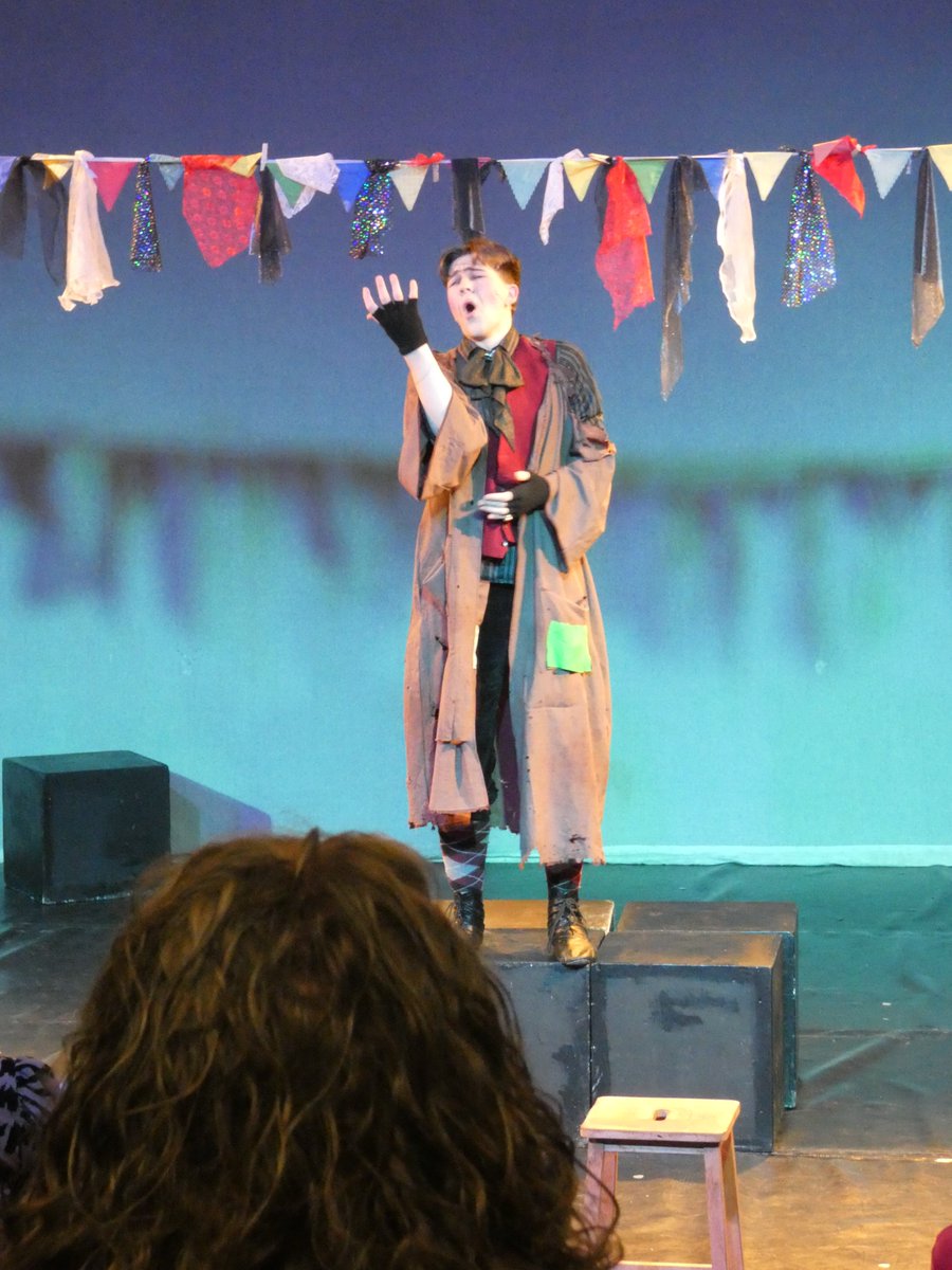 ripleystthomas's tweet photo. 'Oliver Jr!' is now underway and we have had some brilliant feedback with sold out shows to come! Next show tonight!!!
#ripleydrama #ripleydance #ripleymusic #oliverjr
@Ripley_Drama @Ripley_Music https://t.co/orOwQPHBNP