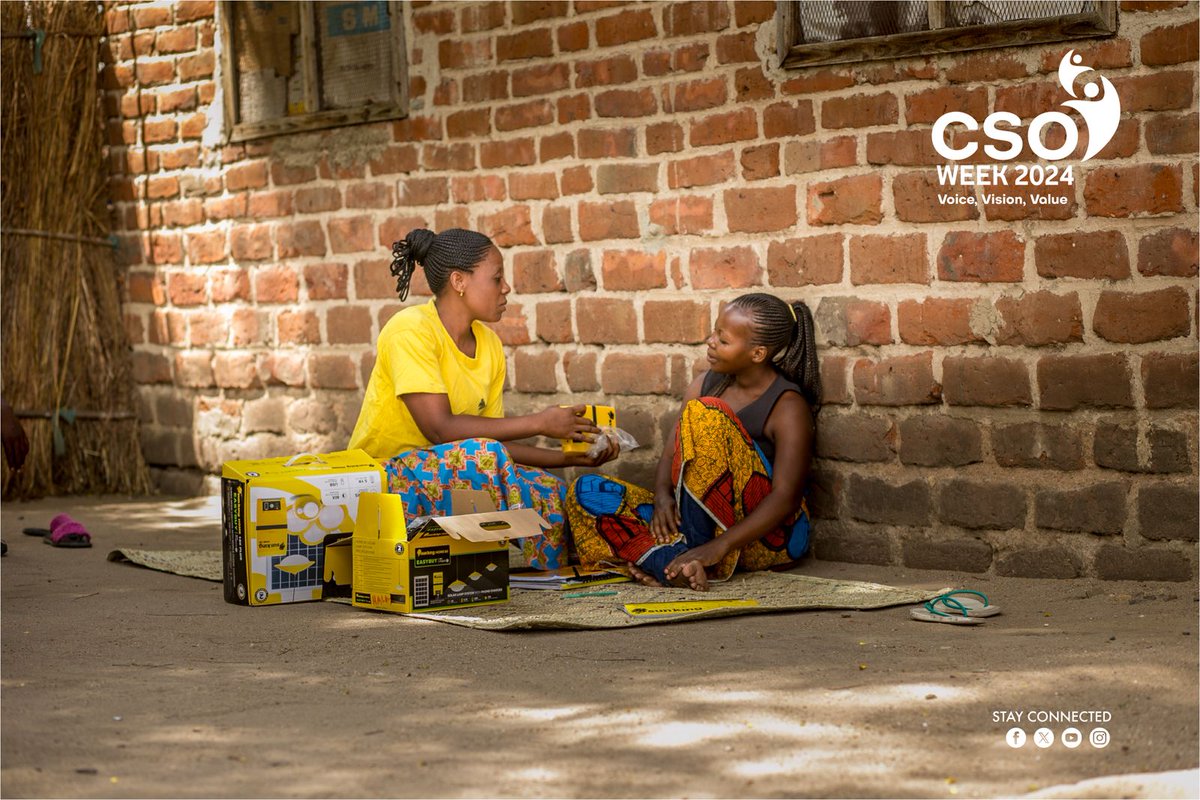 CSOWeek's tweet photo. 🌟 #CSOWeek2024 is all about  amplifying voices, & delivering real value.  We share a common responsibility towards our country's development, we need to use our voices to speak up, listen, to share, to foresight & explore ways that can bring about real & positive value by achieving a shared vision for our country's future in 2050.
📢To register for the #CSOWeek2024 >>https://t.co/pYvDQTt6ND