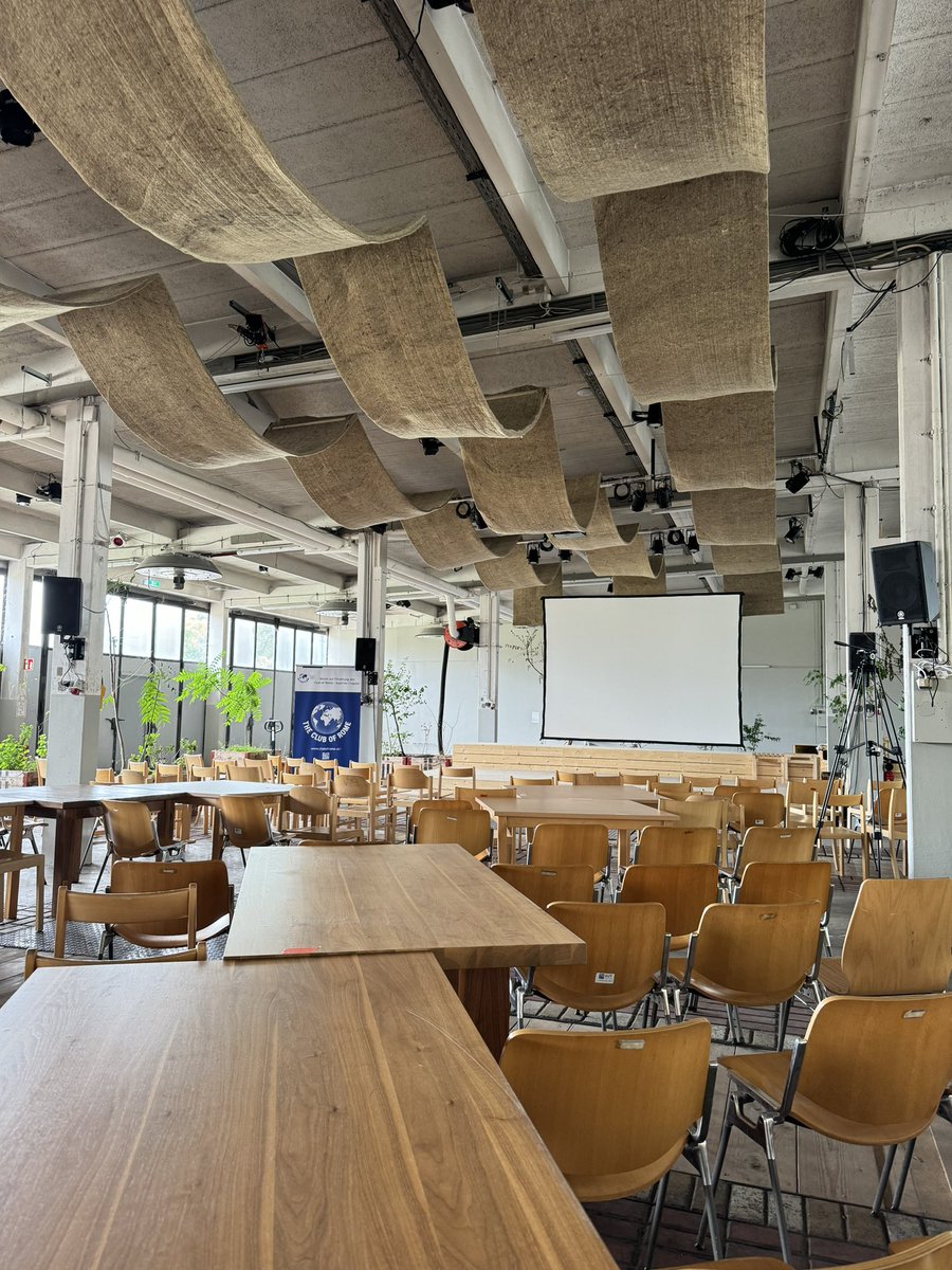 Preparations are underway for our #Earth4All Austria event today during which we will discuss with you the current status of our work.