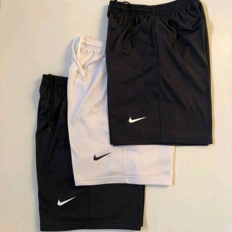 fer_go23's tweet photo. Cek celana pendek polos pria/short pants men sport/celana olahraga santai polos hitam olahraga dengan harga Rp9.900. Dapatkan di Shopee sekarang! https://t.co/uoLsn89IPI https://t.co/hElYrdoDjV