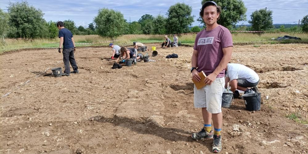 CNRS Aquitaine (@cnrsaquitaine) on Twitter photo #Article | Saint-Félix-de-Villadeix : la dernière campagne de fouilles archéologiques sur le site gallo-romain de La Peyrouse a démarré. <a href="/SO_Bordeaux/">Sud Ouest Bordeaux</a>
<a href="/CNRS/">CNRS 🌍</a> <a href="/CNRSshs/">CNRS Sciences humaines & sociales</a> <a href="/Ausonius_umr/">Ausonius</a> <a href="/UBMontaigne/">Université Bordeaux Montaigne</a>
👉 sudouest.fr/dordogne/saint… #Article | Saint-Félix-de-Villadeix : la dernière campagne de fouilles archéologiques sur le site gallo-romain de La Peyrouse a démarré. <a href="/SO_Bordeaux/">Sud Ouest Bordeaux</a>
<a href="/CNRS/">CNRS 🌍</a> <a href="/CNRSshs/">CNRS Sciences humaines & sociales</a> <a href="/Ausonius_umr/">Ausonius</a> <a href="/UBMontaigne/">Université Bordeaux Montaigne</a>
👉 sudouest.fr/dordogne/saint…