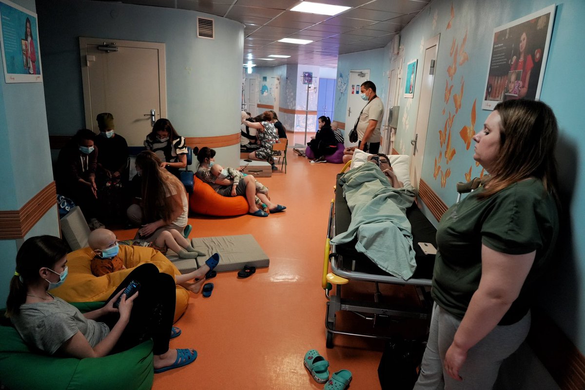 L’ospedale attaccato nella notte a #kiev è l’oncologico pediatrico sostenuto da <a href="/Soleterre_it/">Soleterre</a> e che avevo visitato lo scorso anno. La struttura è stata colpita e i piccoli pazienti vengono adesso trasferiti. Potrebbero esserci vittime.