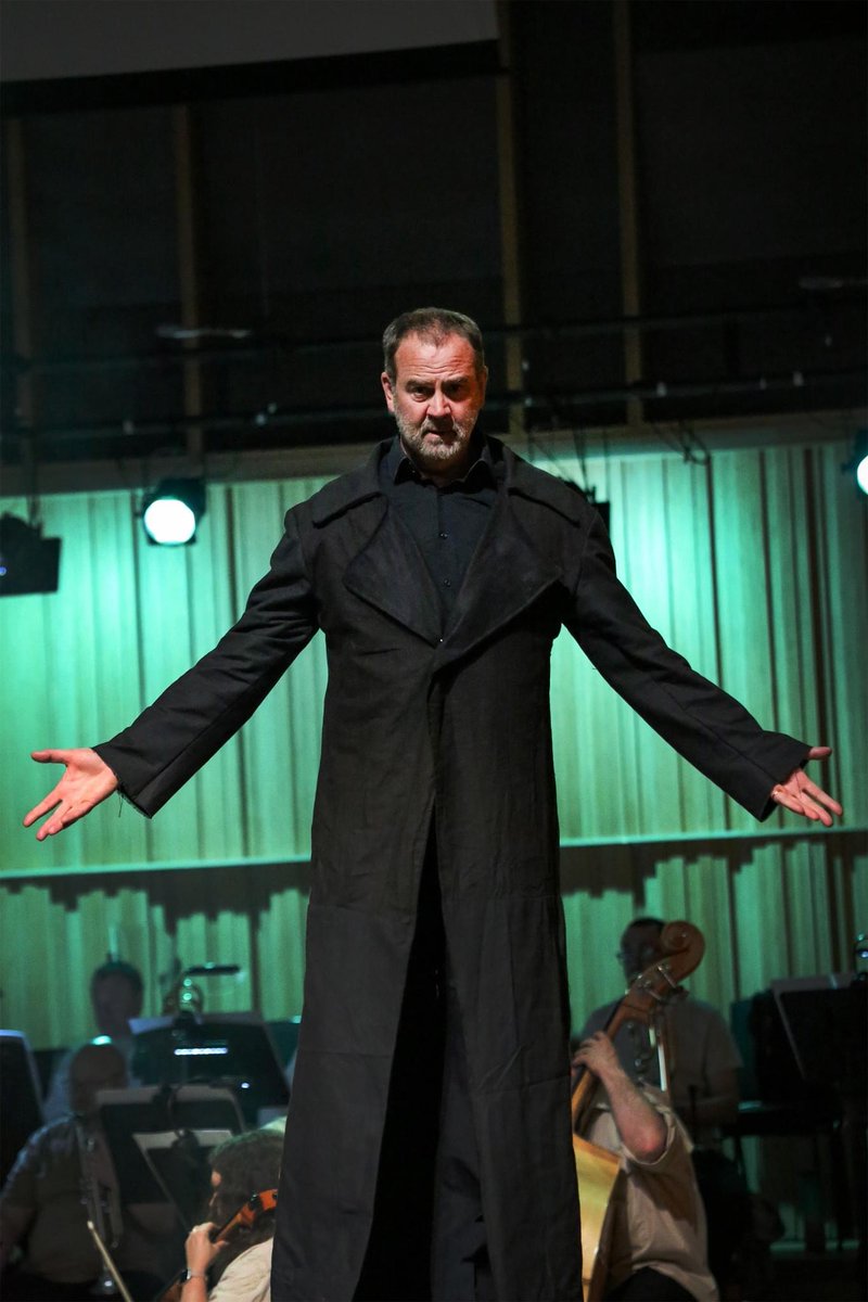 Dewi Johnson tweet media