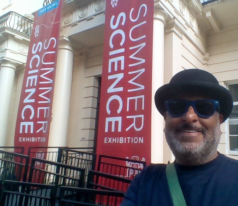 LondonersLondon's tweet photo. My 271st #PaulAtherton's #ALondonersLife2 - Londoners share passions. Fab @theroyalsociety #SummerScience yesterday. Superb talk by Professor @RoseAnnekenny1 on #AgeProof Asked 1st question. An audience member was at my talk at @MuseumOfTheHome in 2021 #LetsGuide #UniquelyLondon https://t.co/x5Cq3Zqz49