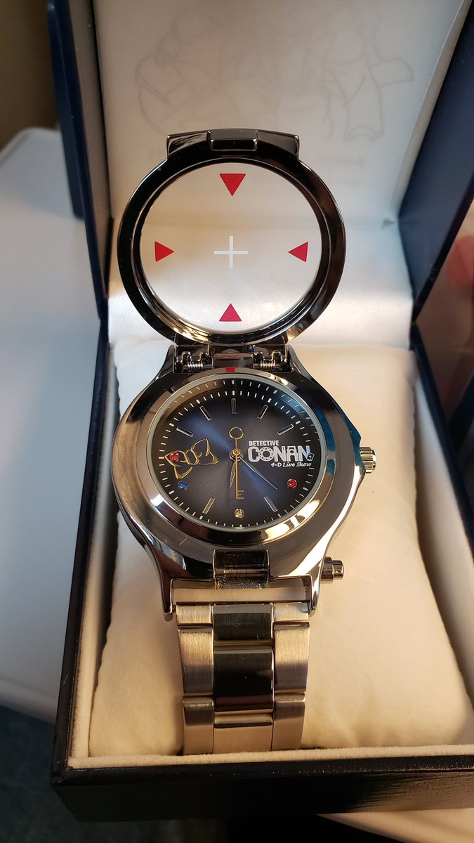 腕時計型麻酔銃と蝶ネクタイ型変声機買っちゃいましたw
明日からしっかり節約します😂
時間の都合でコナンは入れんかったけどまた大阪来てから行く😆