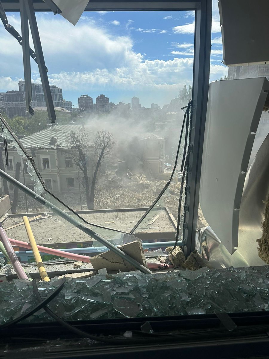 The biggest National Children's Hospital Ohmatdyt in Kyiv was damaged during a massive Russian attack this morning. People, including children, remain under the rubble. All services are working on the spot, providing medical assistance.