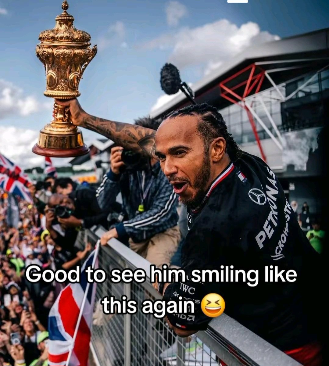 08_introvert's tweet photo. Innit? 
#BritishGP #LewisHamilton𓃵 #F1 https://t.co/3C3SuhfHyQ