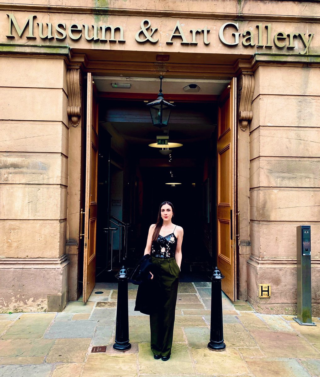 A night at the museum with some art &amp;
Prosecco!

The exhibition kicked off this weekend with a lovely private view evening. Have to say, my painting is loving that museum lighting! ‘Echoes’ will be on display at the Shrewsbury Museum &amp; Art Gallery all summer long 😍