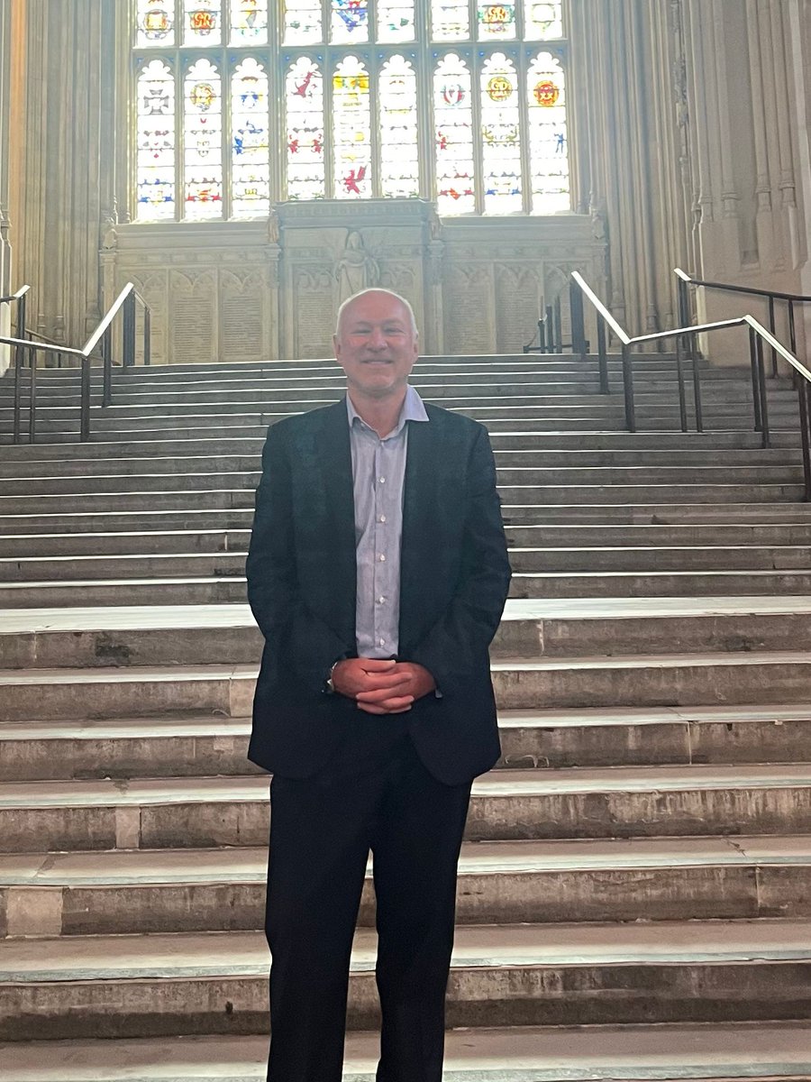 Wonder to see <a href="/Jim4Dartford/">Jim Dickson MP for Dartford</a> in Westminster today.